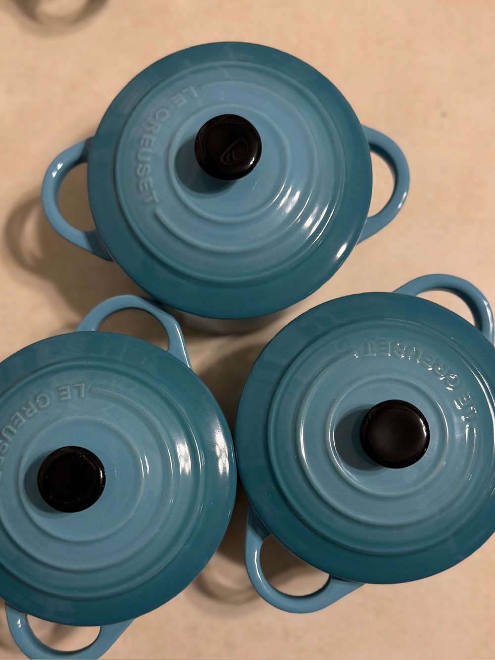Le Creuset Set of 3 mini Coccottes Caribbean with black knobs